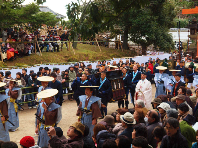 次のお駕籠<br /><br />先ほどの大名行列といつの間に違ったようでした<br /><br />郡山藩　高取藩　でしょうか