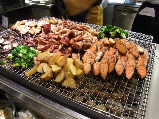 有名な勝手丼も楽しいけど<br />焼き物も色んな種類があって楽しい♪