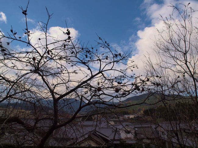 冷たい空気　寒い冬空　流れる雲
