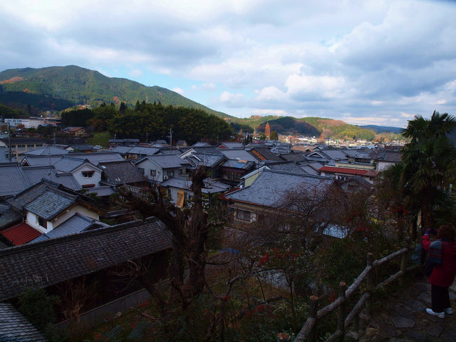大宇陀の街並み　山並み<br /><br />まだまだ裏山は続きますが<br /><br />現在の私の腰の状態では　悔しいけど下山