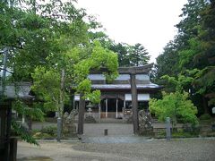 淳和天皇の天長２年（浦嶋子が帰って来た年）に、浦嶋子を筒川大明神として祀った宇良神社が、現在の浦嶋神社です。 

浦嶋子は日下部首（おびと）の祖先とされ、粟鹿神社の日子坐王命との関係が考えられます。 

また、近くには嶋子の両親を祀る大太郎嶋神社、嶋子の兄弟の家敷跡などがあるようです。