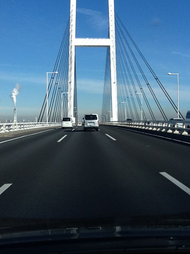 晴天。アクアラインへ向かって走る。