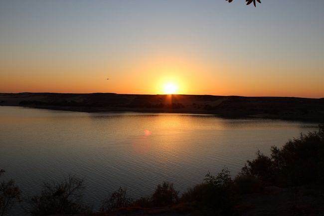 ナセル湖に沈む太陽①