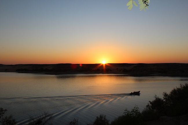 ナセル湖に沈む太陽③