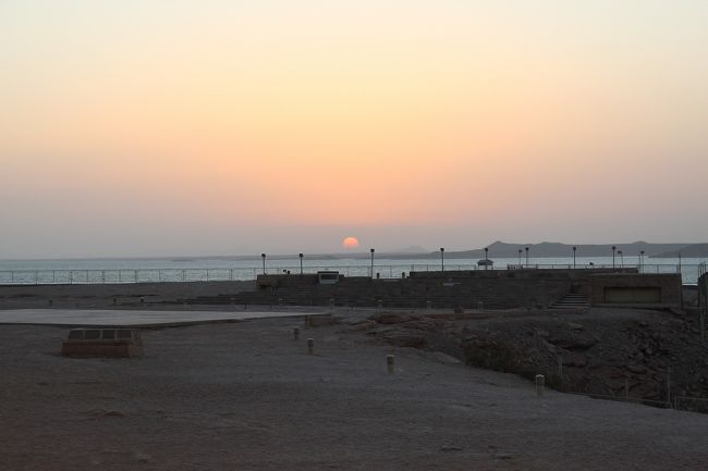 アブシンベルの日の出①