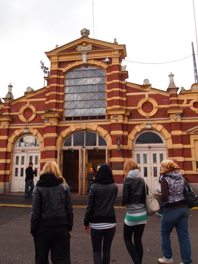 そして２月にも来た室内マーケットへ<br />