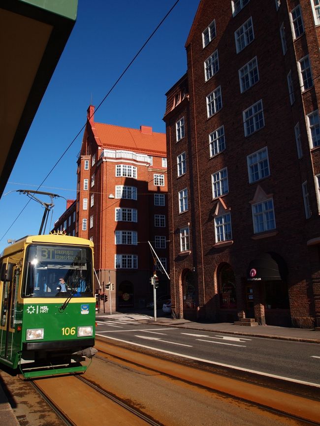またまたトラムに乗り中央駅へ。