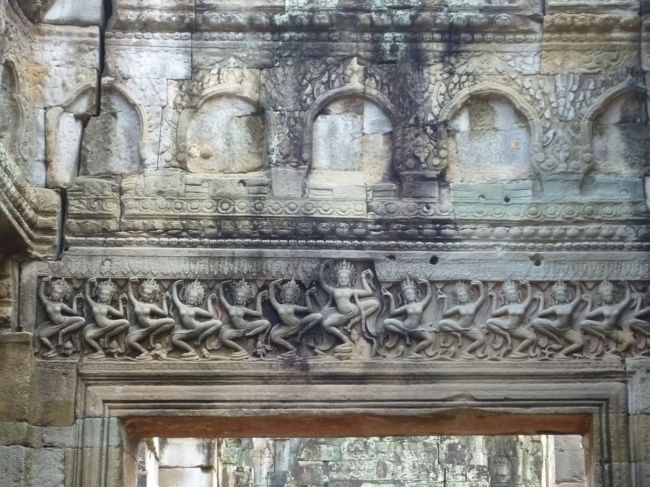 アプサラのレリーフ