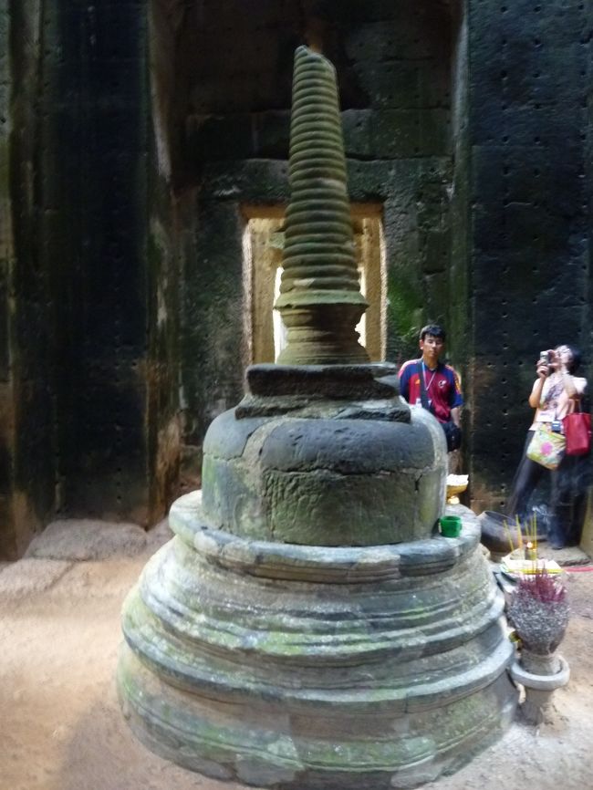 中央祠堂のストゥーバ(卒塔婆）