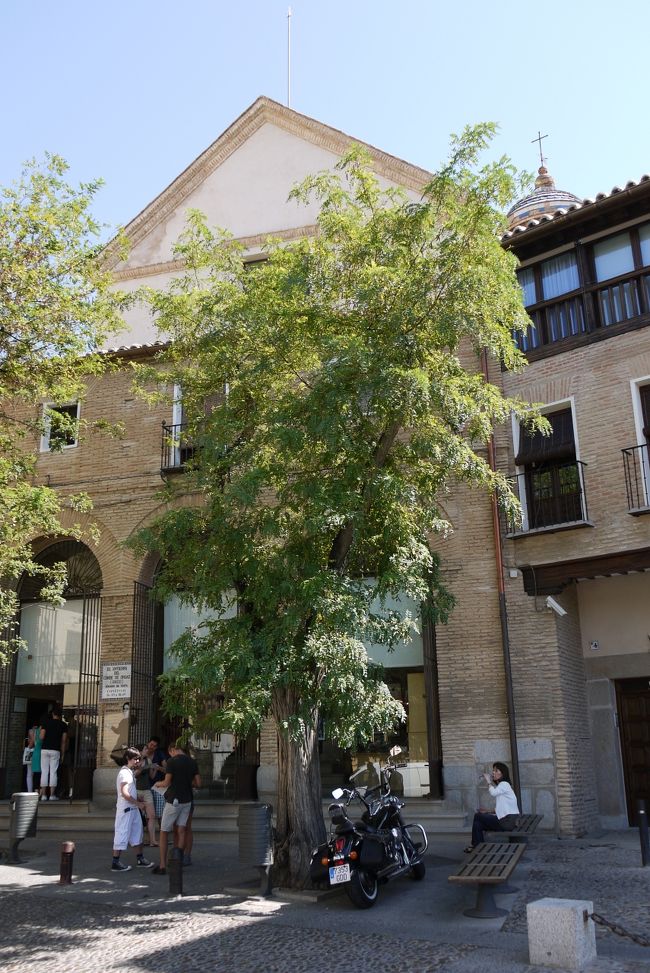 サント・トメ教会（Iglesia de Santo Tomé） - モスクを14世紀に改装したもの。エル・グレコの代表作『オルガス伯の埋葬』を所蔵している。