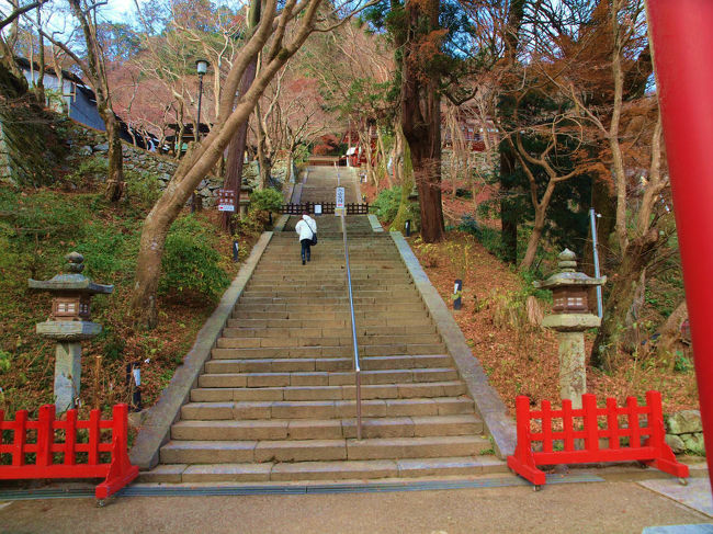 １２月も半ば過ぎ<br />　<br />　風が冷たい