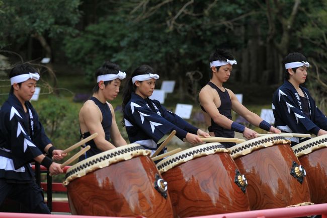 春日大社神苑　万葉植物園<br /><br />◎ 創作和太鼓　鼓宮舞（こくぶ）　奉納演舞<br />