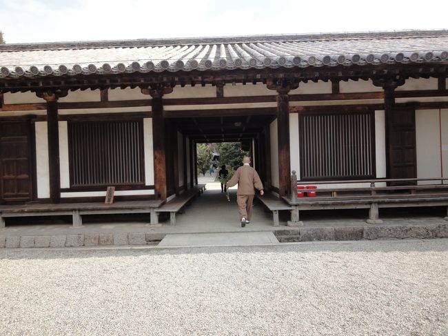 お寺の方って、本当に薄着ですよね！