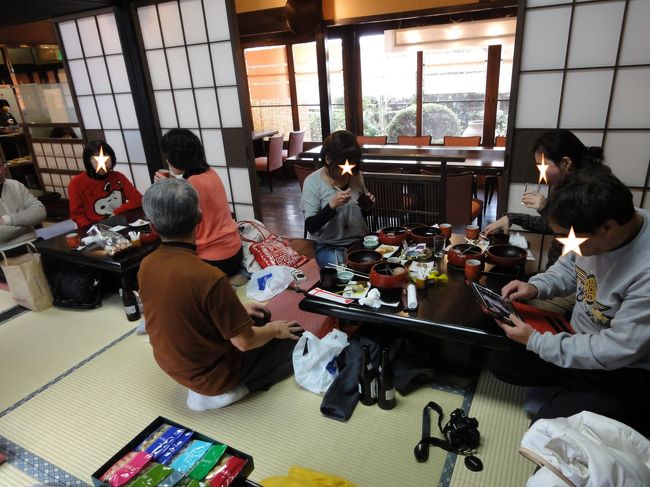 テーブルは３つに分かれました。<br /><br />いつも通り、しっぽさんがくじ引きを作ってくれました♪<br />私は、ＪＯＥ　ＣＯＯＬさんと、はなままさんと３人のテーブルです(^O^)<br />４トラ話で、盛り上がります♪<br /><br />王子さんが、誕生日の私のために、アイパッドのピアノを使いながら、ハッピーバースデイをうたってくれました♪<br />王子さん、約束守ってくれて、ありがとうござまーす(*^_^*)