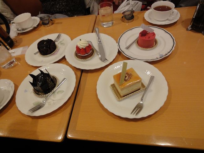 最後は、ガトー・ド・ボアにておいしいケーキと紅茶をいただきます♪<br /><br />皆のも、おいしそう！！！