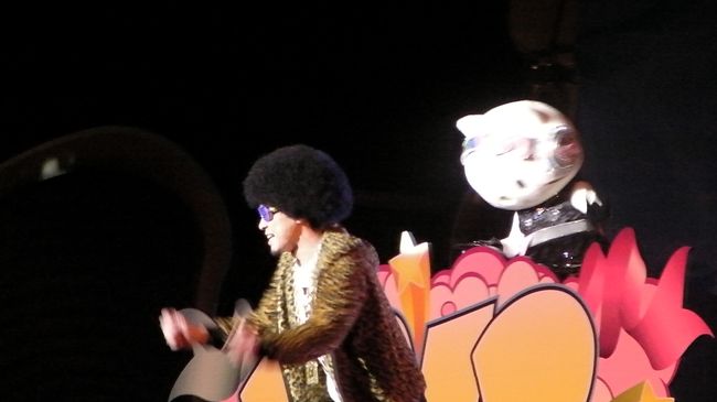 ノリノリの曲でキティと一緒に踊ったりして楽しいひと時を過ごすことが出来ました。