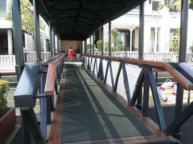 船を降り、桟橋です。