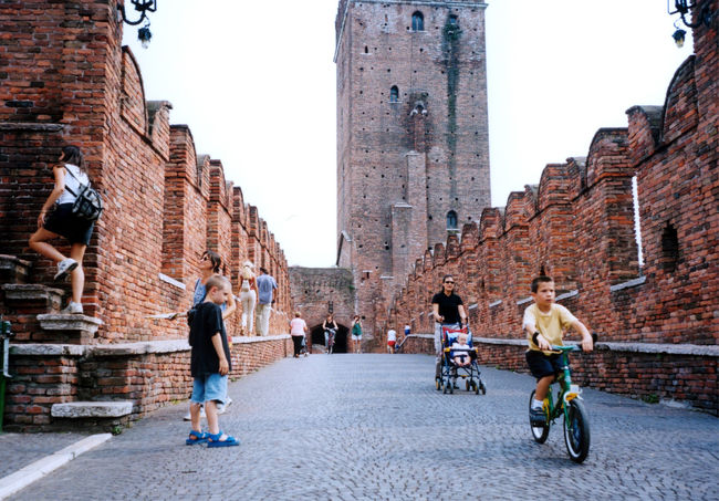 1999年、イタリア ヴェローナ スカリジェロ橋