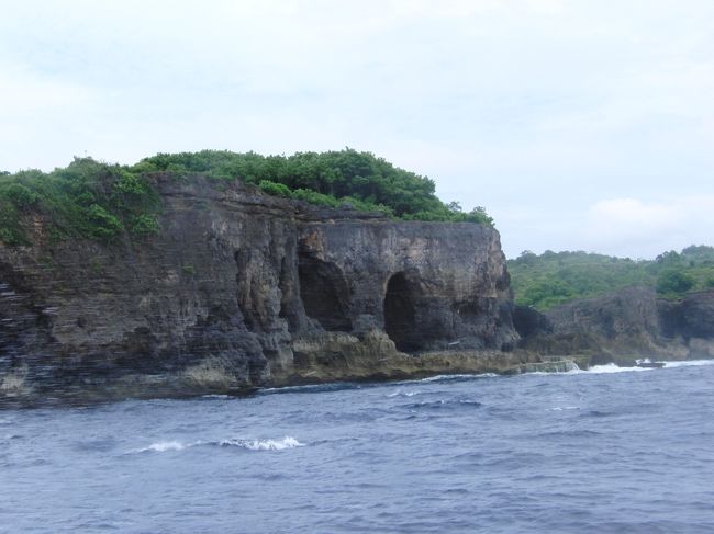 そうして、色んな島をめぐり、<br /><br />そこで、二本目のシュノ―ケリングをする<br /><br />予定でしたが、<br /><br />予想外の大荒れのため、<br /><br />二本目は中止となり、帰りました。