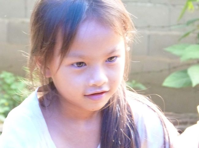 2011年、 南ラオスの少女