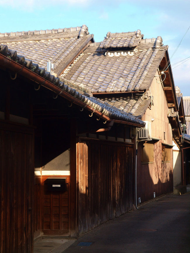 古くて　立派な家々、、