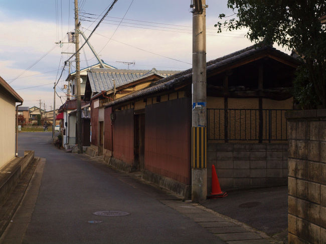 売田神社からは真裏の位置です。