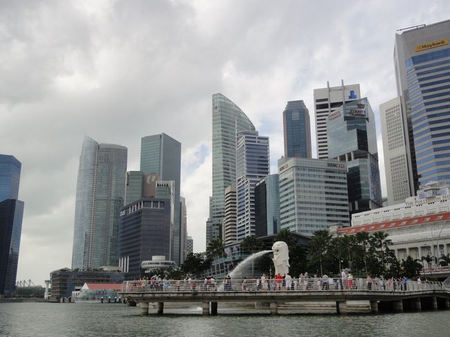 船からのマーライオンの姿もまた素敵♪<br />なかなかこんな姿も見れないですもん。