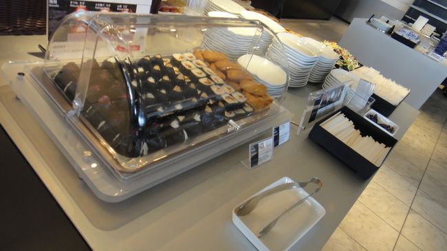 お食事も少しさびしい。