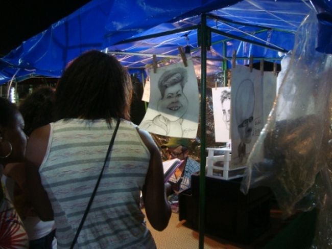 似顔絵を書いてくれる屋台