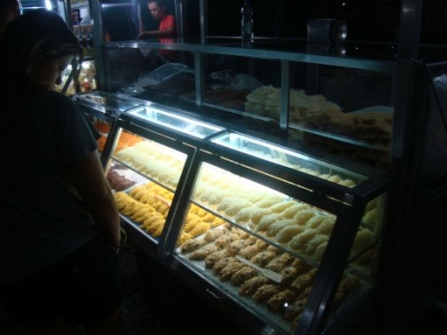 ココナッツで作ったおかし。甘いです。