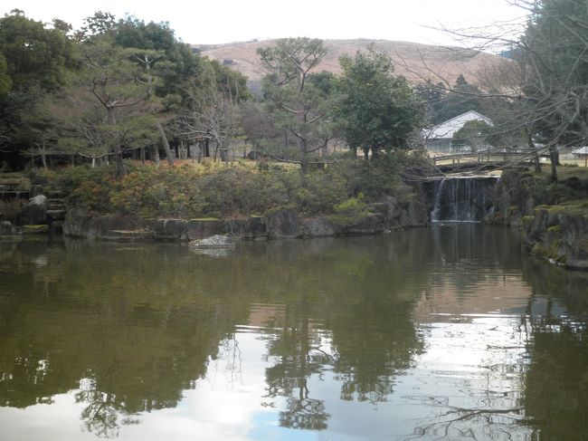 東大寺・鏡池から若草山方面