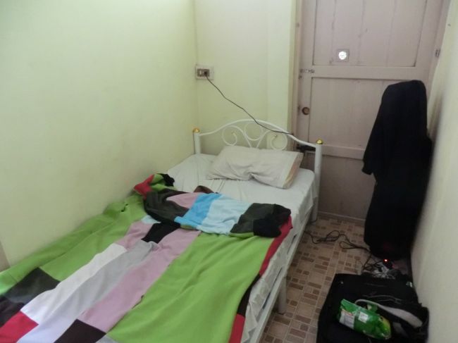 昨年の夏から頼んでいたのですが・・・お気に入りの部屋はふさがっていました<br /><br />二晩この部屋にお世話になりました・・・