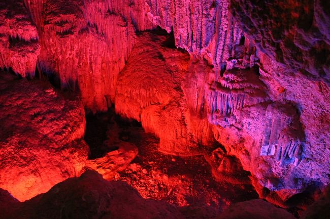 奥へ奥へと進んでいきます。