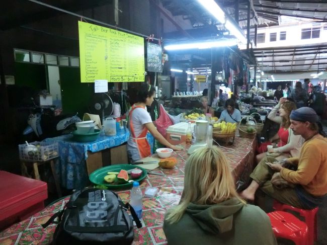 最後は此処の果物ジュース＆フルーツぶつ切りヨーグルト・・・これは又次回に<br /><br />ソンナノデお休みの時間になったので寝ます・・・大体10時前から寝だして朝8時まで寝ている・・・気ままで元気なShima77さん　でした・・・。