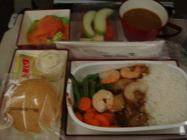 シンガポールから韓国行きでの機内食<br />アシアナ航空<br />