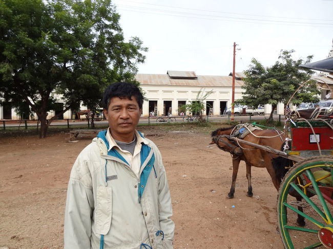 この人が馬車の持ち主？です。