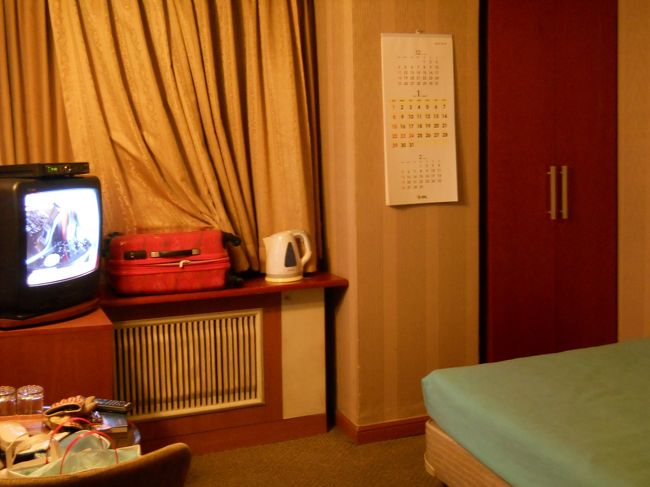 ポットはあるけど、カップは無い。