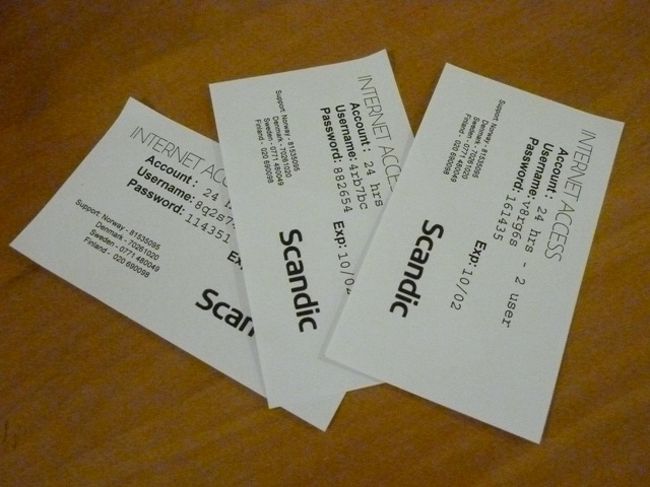 ホテル内Wi-Fi Free：レセプションで、24時間有効のユーザーネームとパスワードの書かれた紙をもらえます。