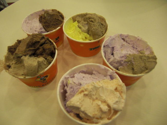 5人で行ったにも関わらず・・・<br /><br />ほとんどのフレーバーがかぶってますやん！！(=_=)