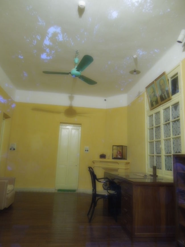 ホーチミンさんの書斎