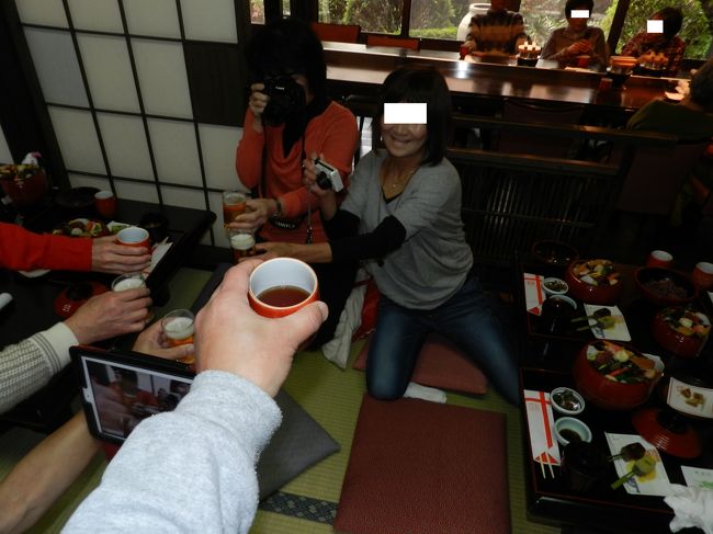 オフ会恒例の儀式に入ります（笑）。<br /><br />皆んなで「かんぱ〜い！！」