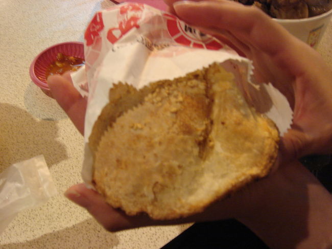 もちろん、有名な胡椒餅も買いましたよ〜。