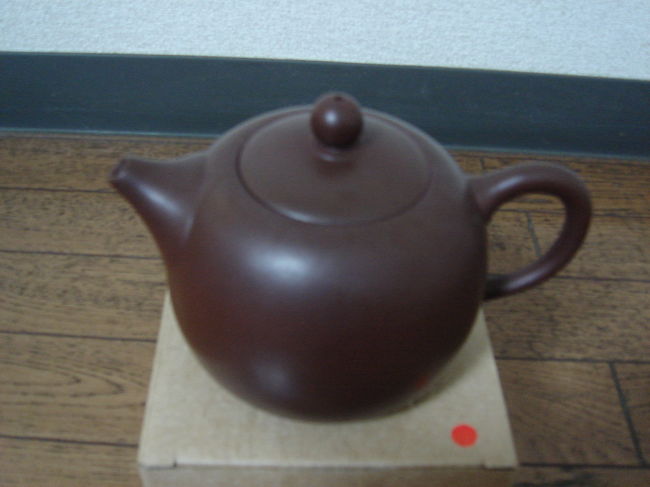 一旦ホテルに戻った後、本日２回目の永康街へ。<br />お茶屋さんで良さげな急須を購入。