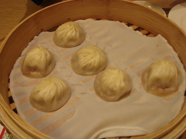 やっぱり小籠包を注文しちゃった（笑）。