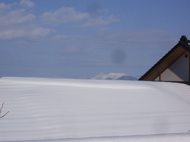 駒ケ岳が真っ白な座布団に座っているみたいでしょ？