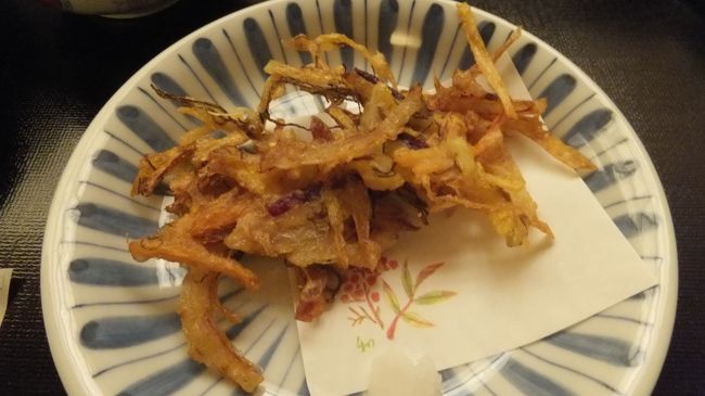 揚物：モズク、野菜の掻き揚げ、天だし。