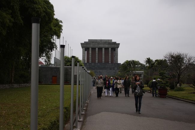 廟から出るとカメラを持ったガイドさんが待っていてくれて、早速写真を撮りました。