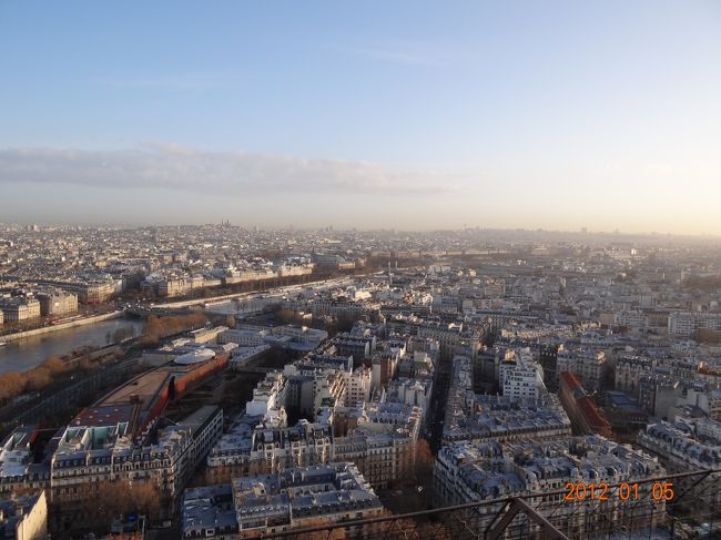 パリの街並みが一望できます。天気も良くてサイコー！
