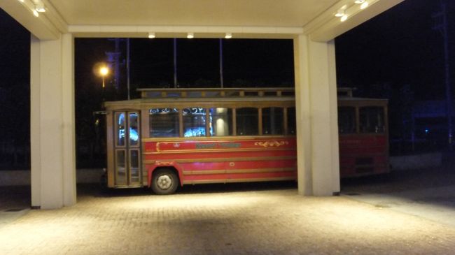 トロリーバスと<br /><br />書いてありました。