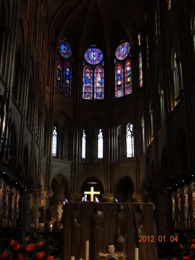 外側も素晴らしいですが、内部はもっと凄かった！美しすぎて言葉が出ませんでした・・・。